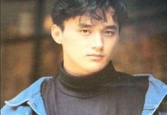当年在《风云》中饰演文丑丑的演员是谁?