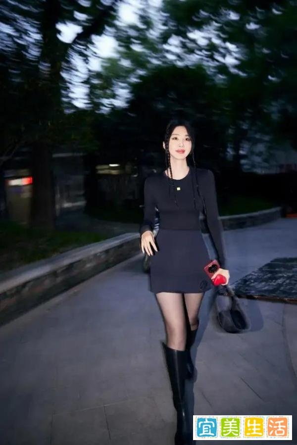 李菲儿：黑色经典，丝袜妆造型，魅力迷人