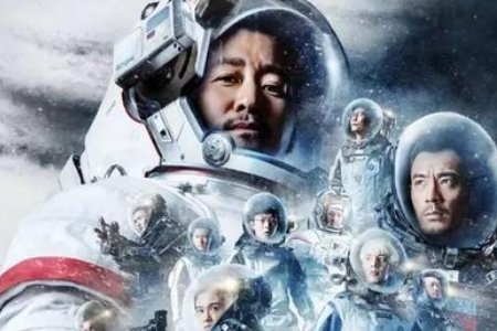 加长版《流浪地球》主要讲述的是一个怎样的故事?