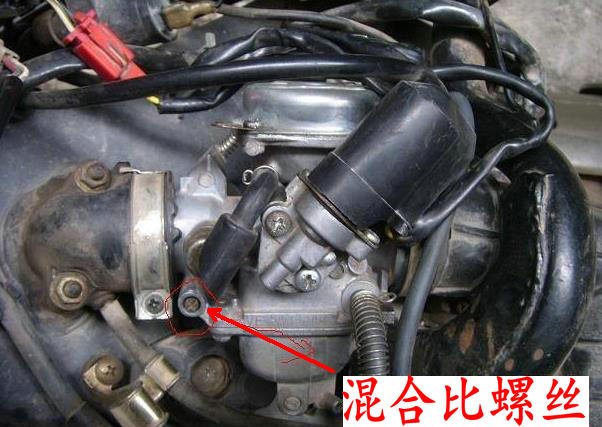 踏板摩托车化油器是怎么接线的？