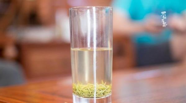 九畹丝绵茶