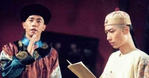韦小宝的原型有两个人物,一个是康熙好友,另一个也大有来头
