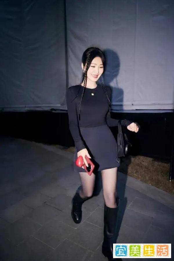 李菲儿：黑色经典，丝袜妆造型，魅力迷人
