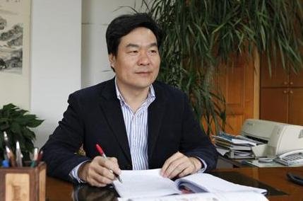 浙江省新昌中学的校长简介