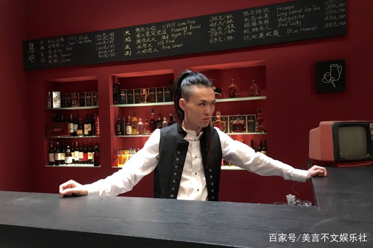 因《好声音》爆火的张玮,8年后沦为小配角,他为何没能红下去?