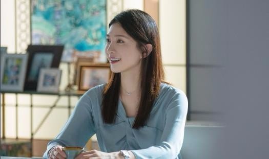 《三十而已》王漫妮谁饰演的？
