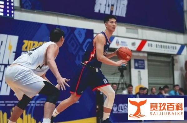 朱松玮为什么不回CBA打球?不仅是6倍薪资差距,还有这个原因