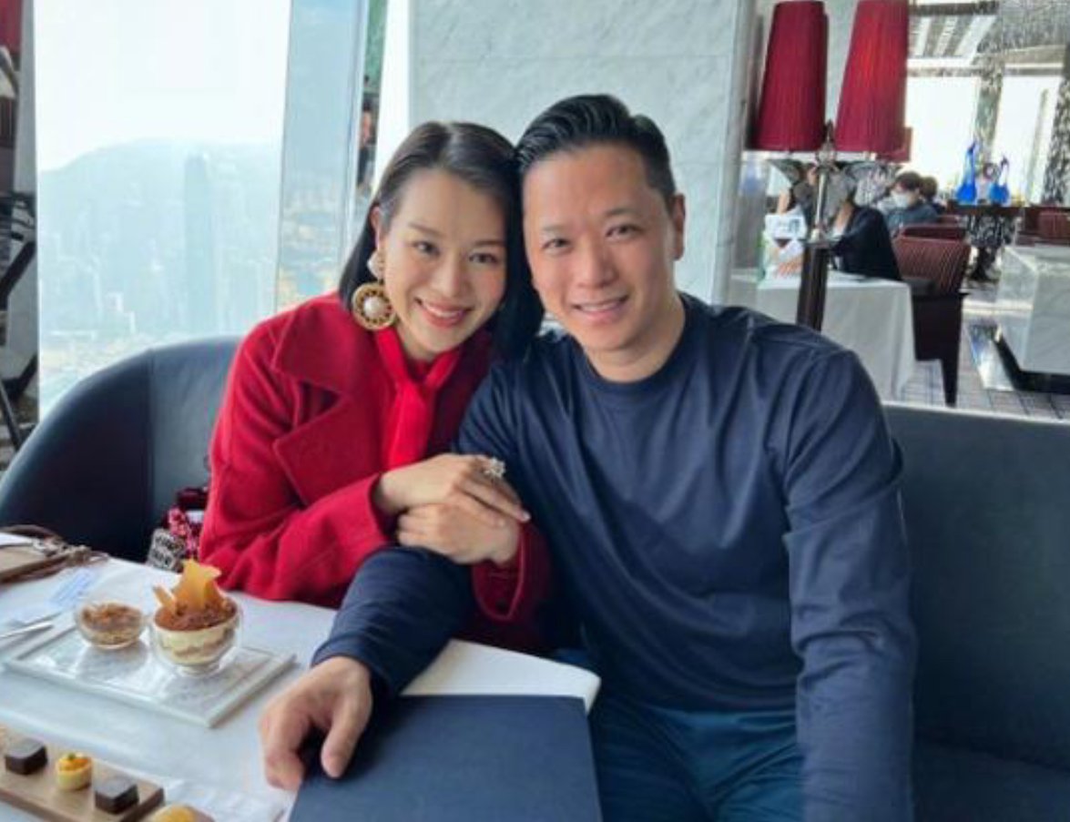 胡杏儿在情人节晒夫妻合照,他们夫妻间的感情有多好?