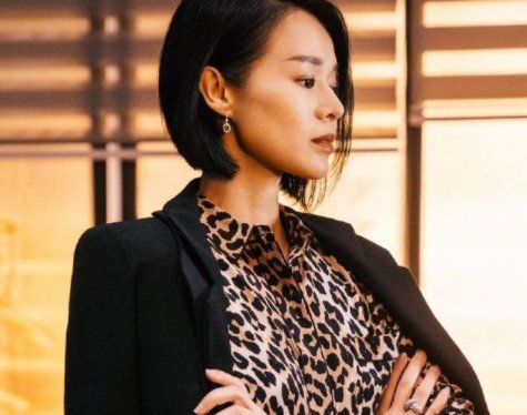 胡杏儿发长文挺老公，却因用词不恰当惹争议，网友们是否双标过头了？