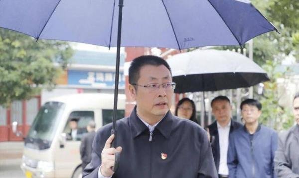 孙劲涛仕途中的三个“非常之处”