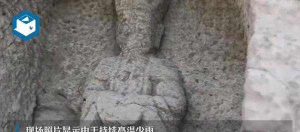 高温下 近600年前摩崖造像露出江面 这是咋情况？