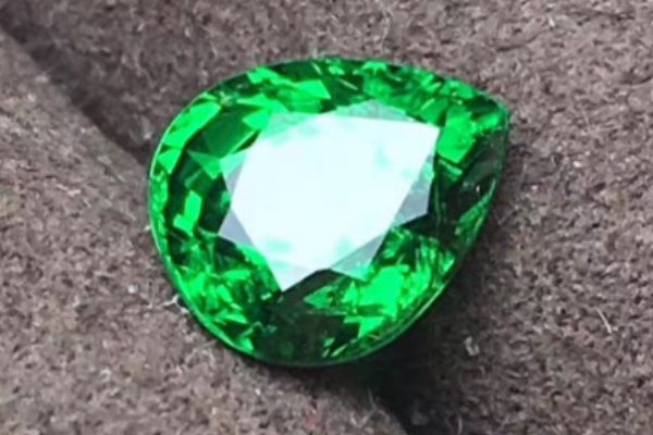 世界上十大最珍贵的宝石排名