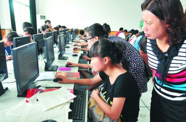 武汉大学和南京大学谁更强?什么样的学生适合报考?