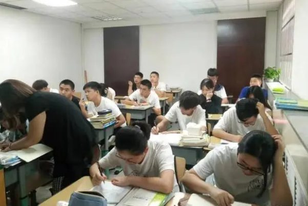 郑州国师高三冲刺班收费