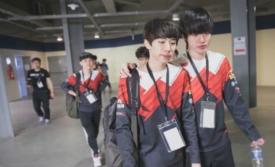 KOK体育 AF宣布辅助选手Ben加盟 S7四强下路组再成搭档