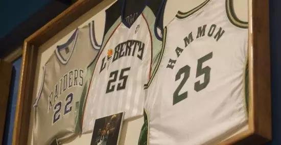 要做NBA历史第一位女性主帅，贝基-哈蒙凭的是什么？