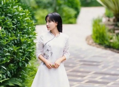 被“捧杀“的李子柒,停更已一年,她的现状到底有多惨?