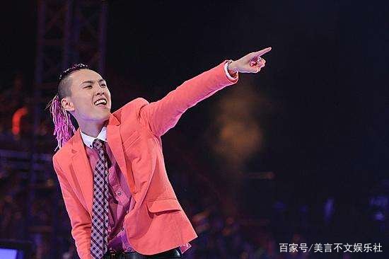 因《好声音》爆火的张玮,8年后沦为小配角,他为何没能红下去?
