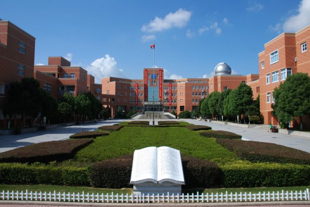 新乡一中学学生餐后集体呕吐腹泻，究竟是哪里出了问题？