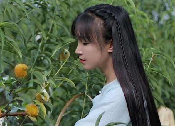 被“捧杀“的李子柒,停更已一年,她的现状到底有多惨?