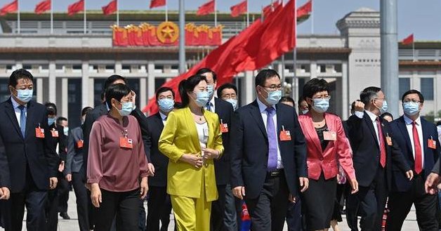 人大代表建议在各级工会设置婚恋委员解决单身问题,该建议能带来哪些影响?