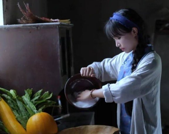 李子柒发布律师函,否认改名为李佳佳,这是怎么回事?