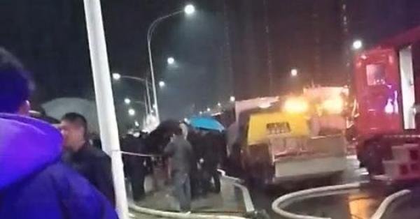 儿子坠入绿化带化粪池父亲营救均身亡，湖南永州：将启动问责