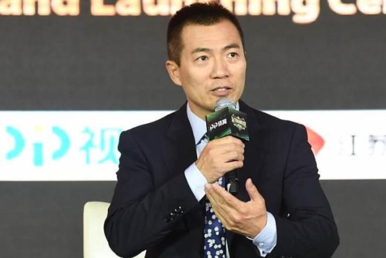 黄健翔为什么在马拉多纳去世后批评C罗,为何事后又道歉?