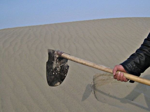锄头跟坎土曼的区别