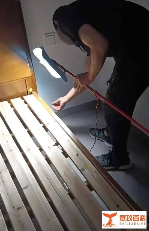 江西“提灯定损”事件最新进展:房东已获释并退还赔偿金