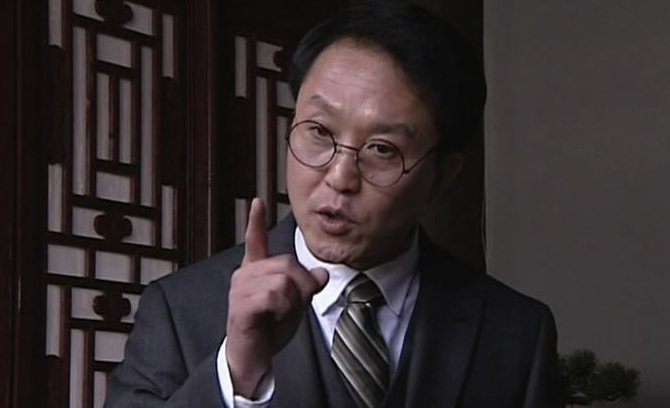 潜伏原著真正结局是什么?