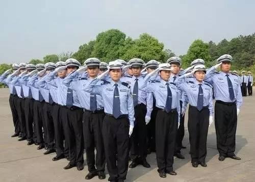 岳阳一妇女遇车祸身亡,为何事故的肇事者被放走了?