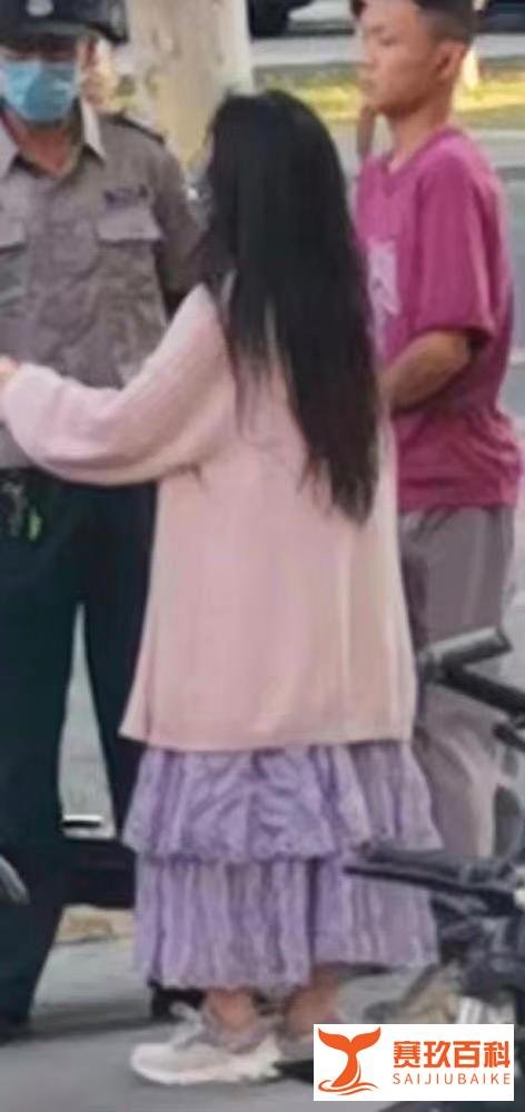 男生因一句猫拉屎很臭,就被女生扣饭