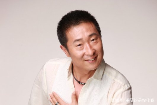 他在春晚彩排时收到儿子去世消息,无法见最后一面成他一生的痛,他是谁?