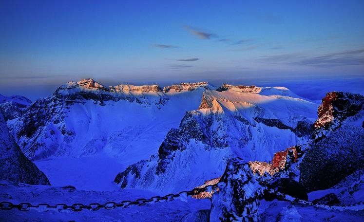 长白山冰雪被吹成风形状，中国气象局对此有何表示？