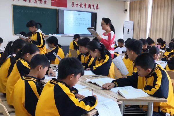 栮怎么读