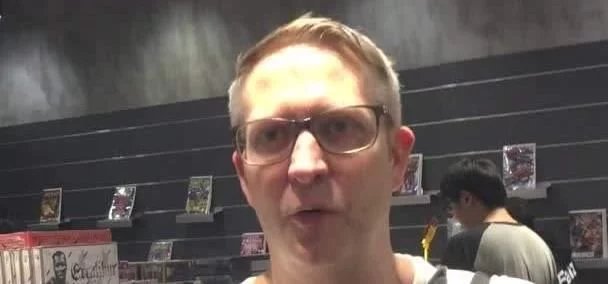 作为姚明NBA身边的翻译师,科林潘每年的收入有多少钱?