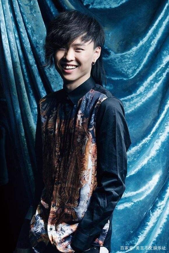 因《好声音》爆火的张玮,8年后沦为小配角,他为何没能红下去?