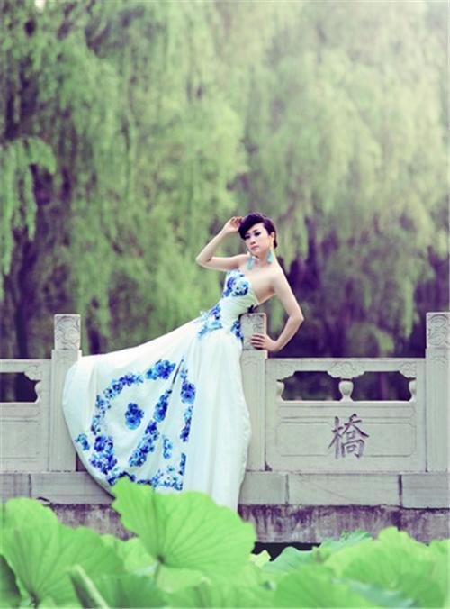 消失16年的“芙蓉姐姐”现身,43岁宛如少女,如今她过得怎样?