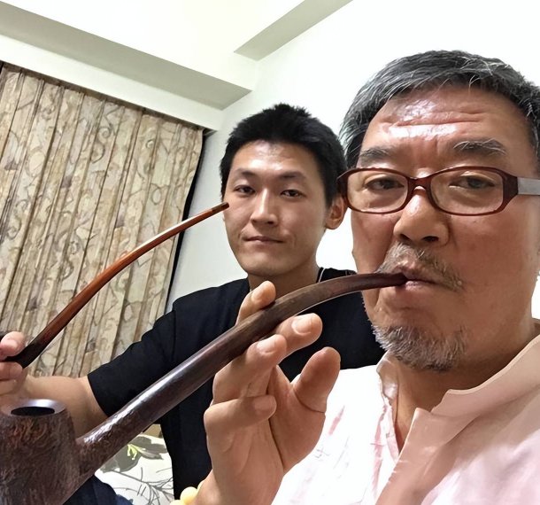 李立群辟谣自己吃酱鸭闹肚子,疫情期间,他的封控生活是如何度过的?