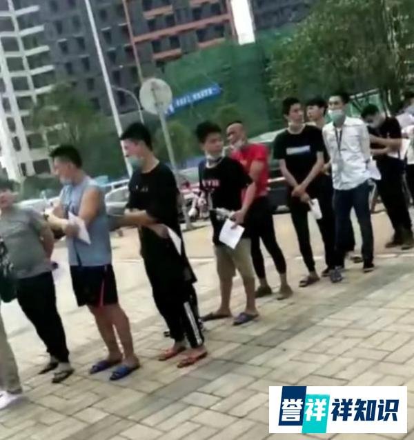 昆山电子厂粗暴扔证件引发3000人辞职,背后真相是什么?