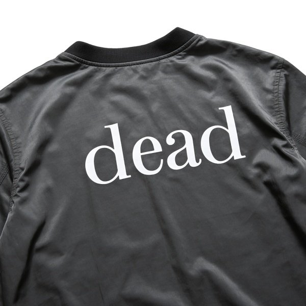 dead印在衣服后面是什么意思