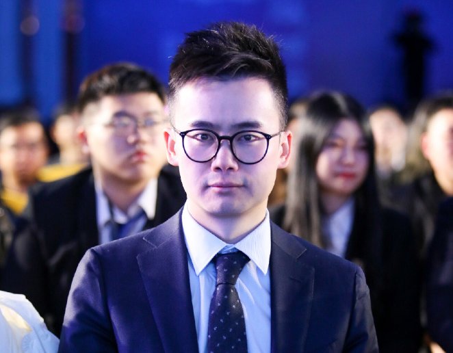 复旦大学熊浩多少岁？