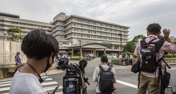 载有安倍遗体的灵车今晨驶离医院 将送往东京