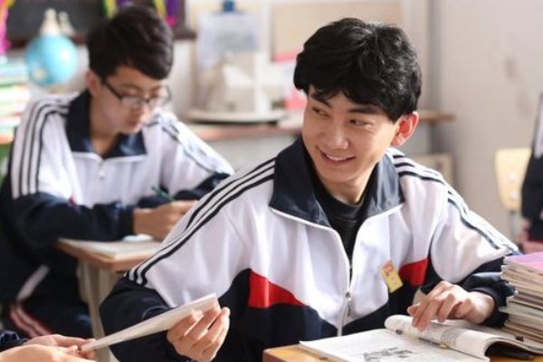 高考报名考生评语