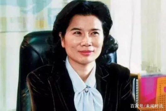 平平无奇董明珠?因为2个男人的出现,怎样成就了如今的铁娘子?