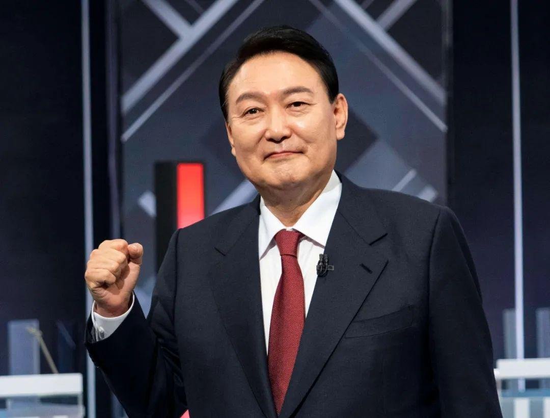佩洛西韩国行,总统尹锡悦“休假不见”有何特殊原因?