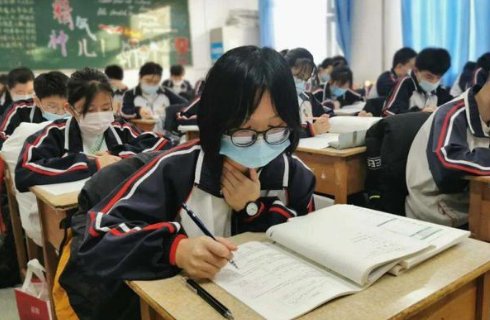 孩子一年大概有多少天假期呢？