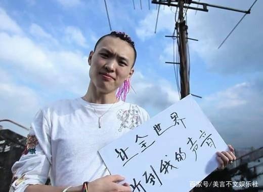 因《好声音》爆火的张玮,8年后沦为小配角,他为何没能红下去?