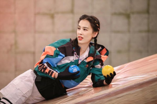 杨子为黄圣依跳女团舞，他们俩夫妻的相处模式是不是很有趣？